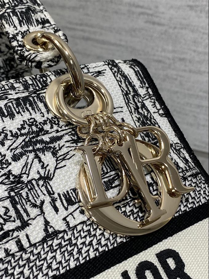 2025228Y650P211341178