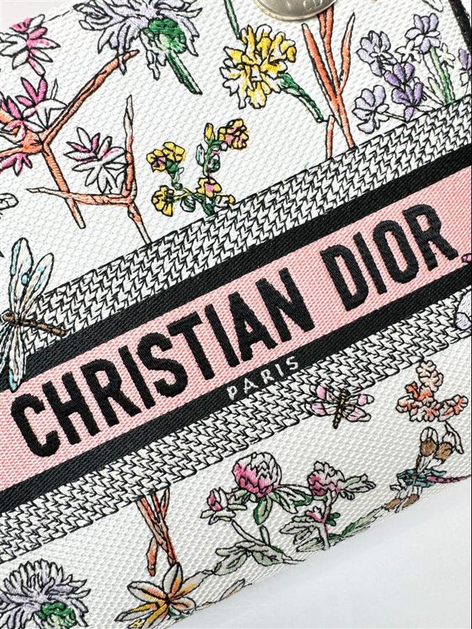 2025228Y650P211345463