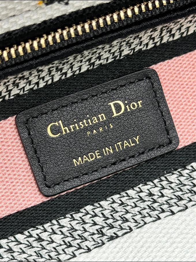 2025228Y650P211345478