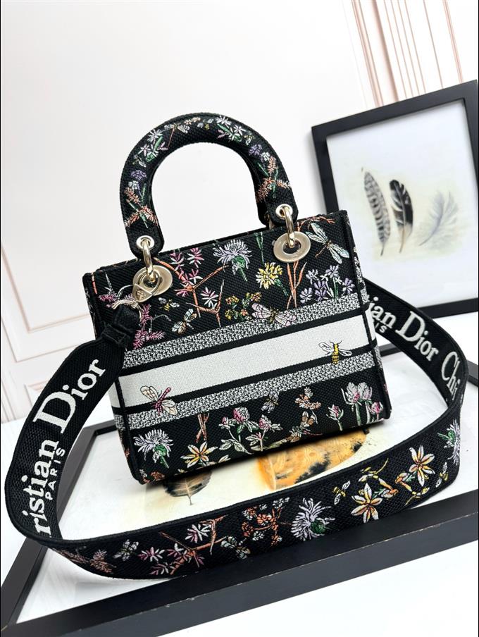 2025228Y650P211345525