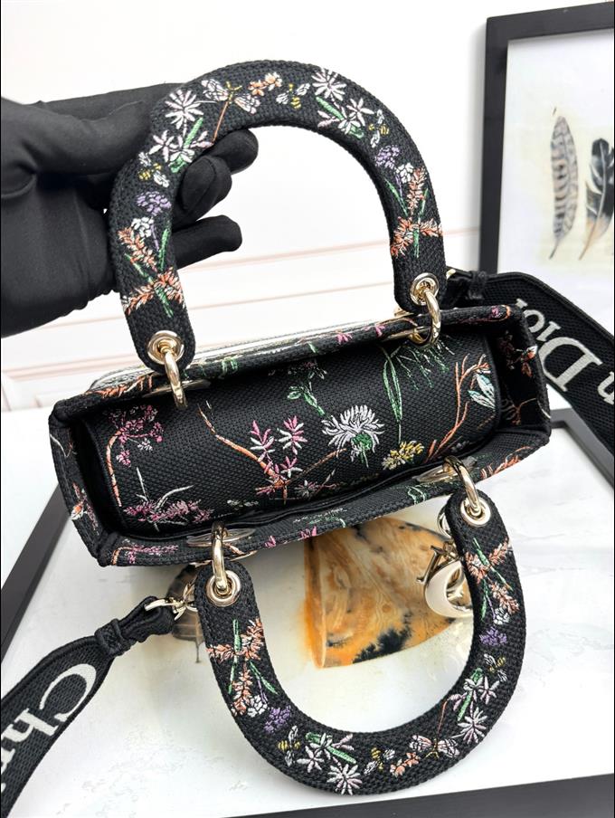 2025228Y650P211345556