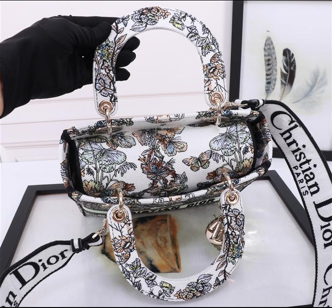 2025228Y650P211345680