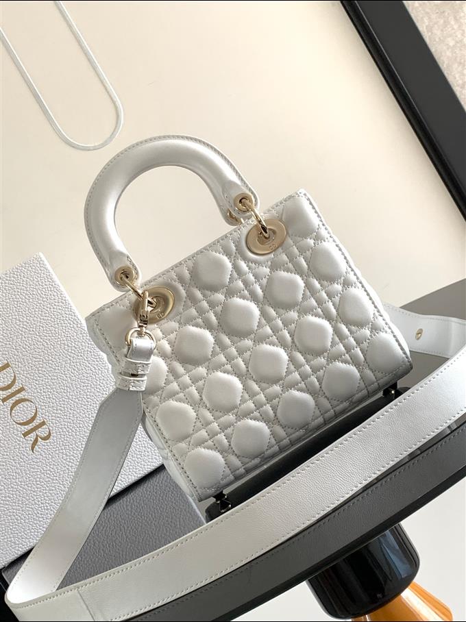 2025228Y650P222057911