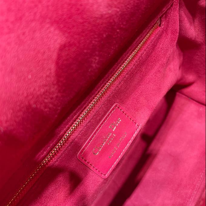 2025228Y700P205721852