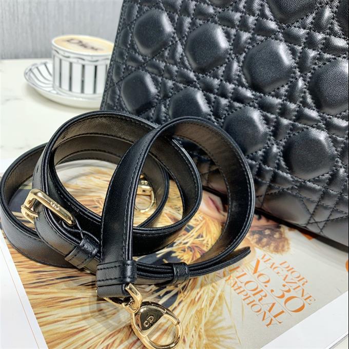 2025228Y700P205722372