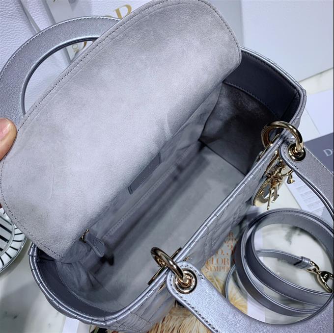 2025228Y700P20572270