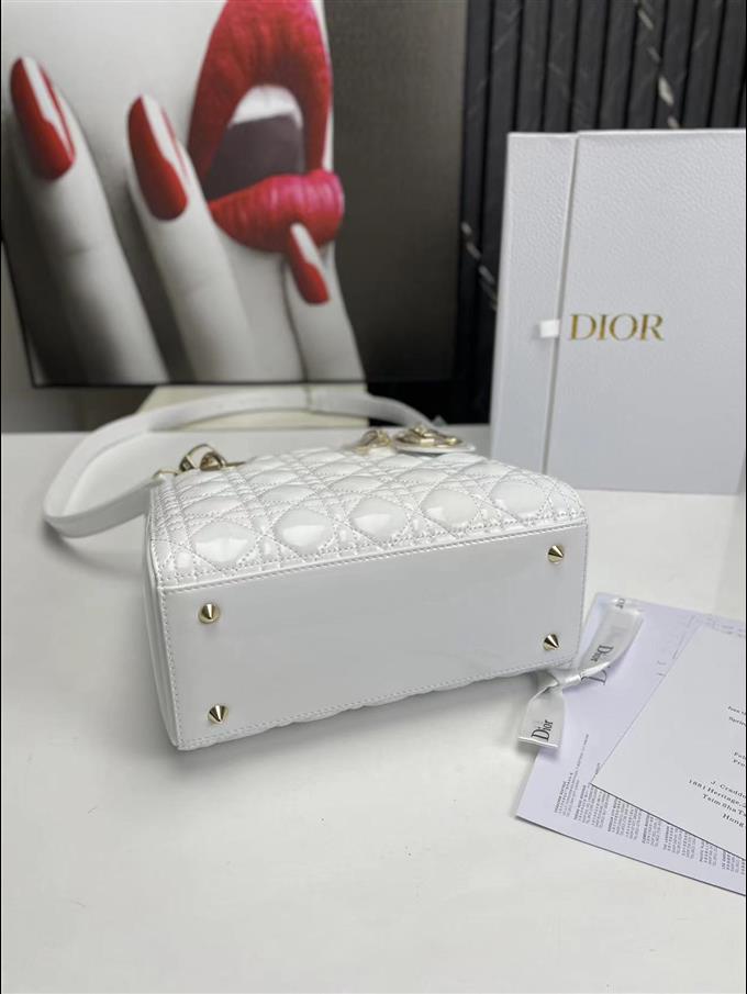 2025228Y700P205722859