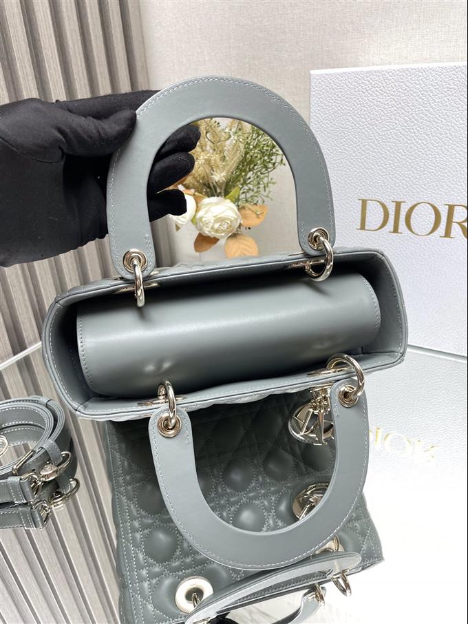 2025228Y700P211341926