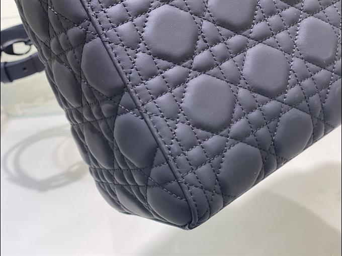 2025228Y700P211348124