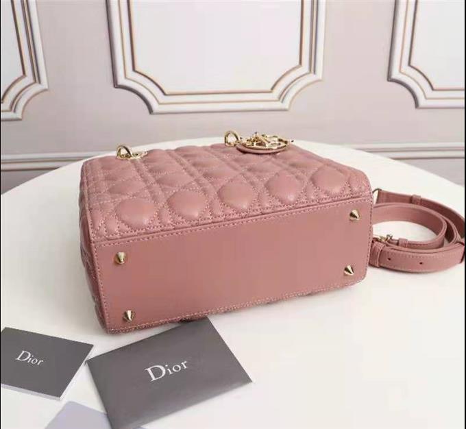 2025228Y700P211348820