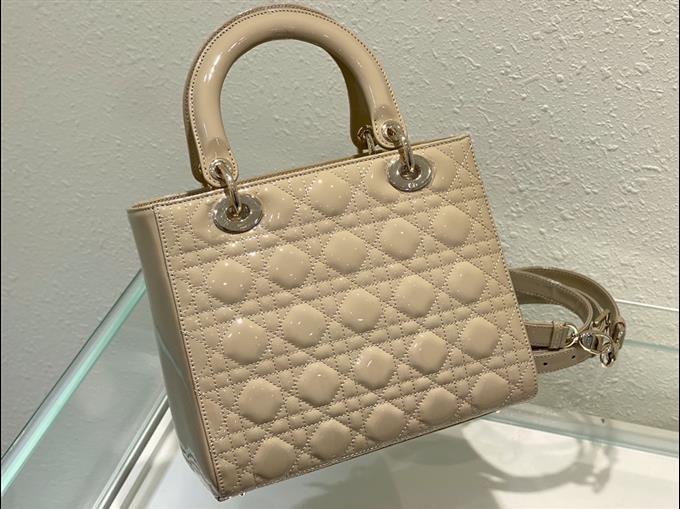 2025228Y700P211348945