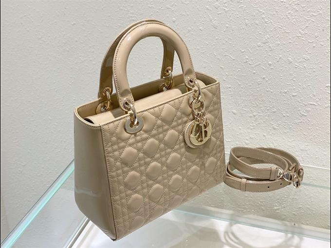 2025228Y700P211348961