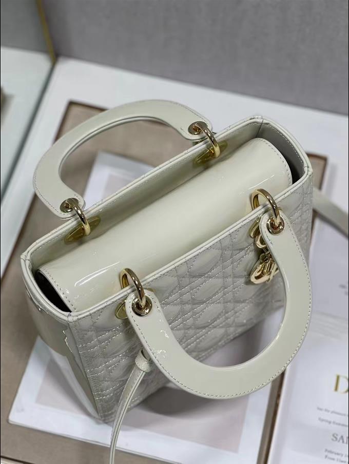 2025228Y700P211349210