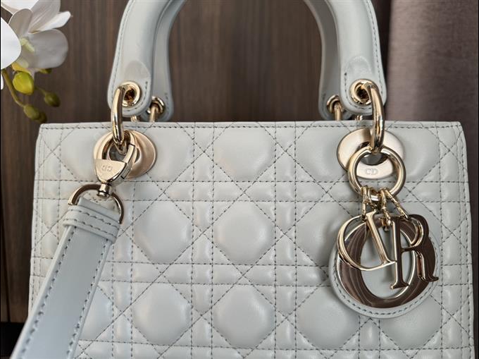 2025228Y700P21134937