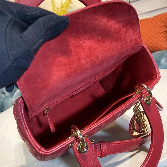 2025228Y700P211350264