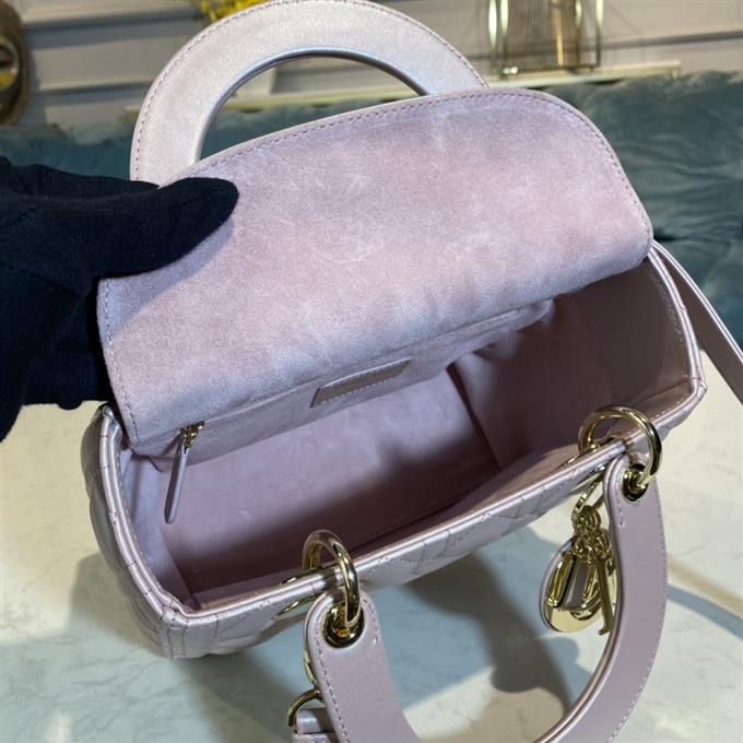 2025228Y700P211350390