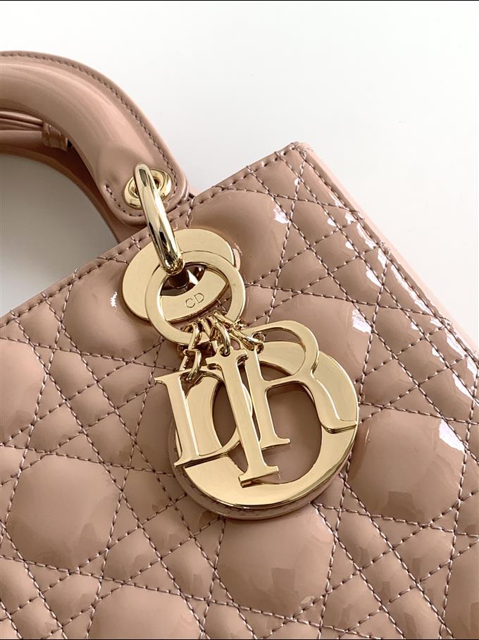 2025228Y700P211350722