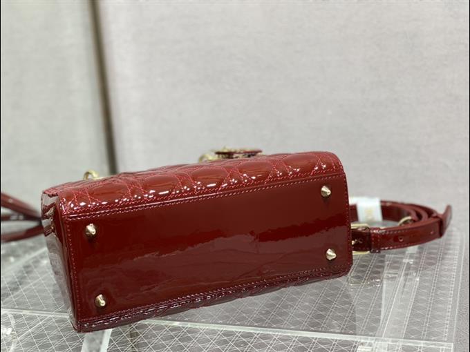 2025228Y700P21135211