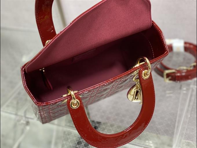 2025228Y700P21135227