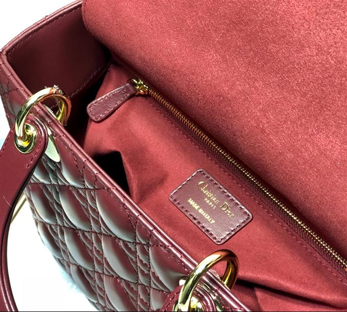 2025228Y700P211358512