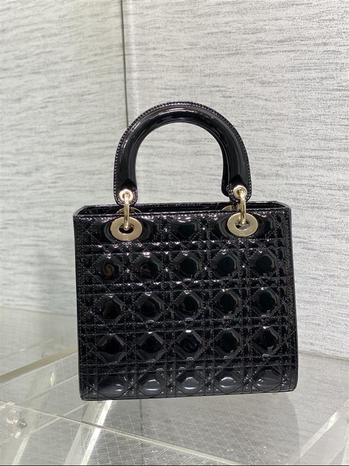 2025228Y700P212555641