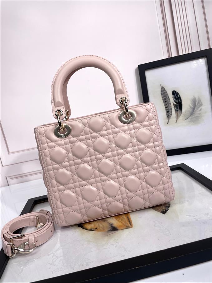 2025228Y700P212555752