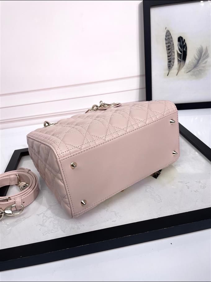 2025228Y700P212555783