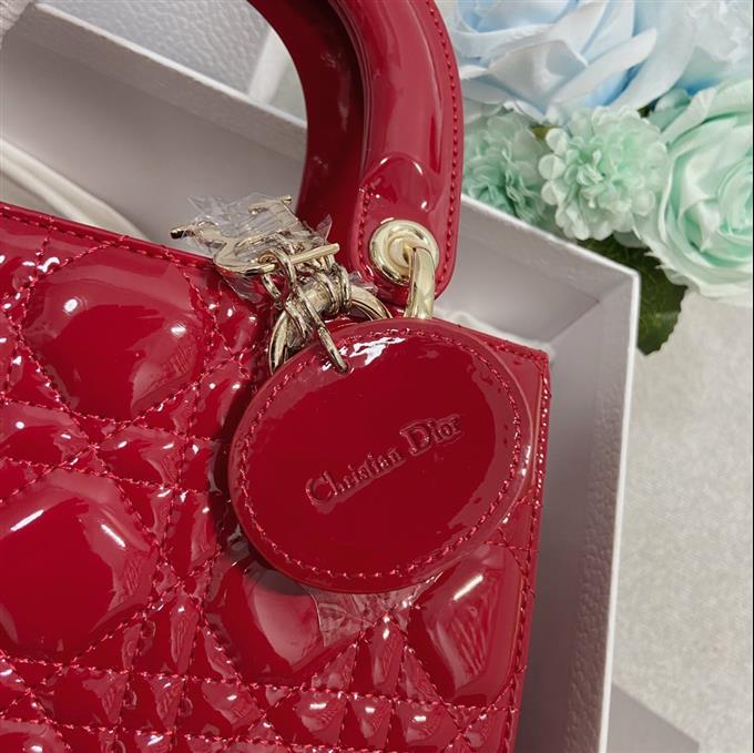 2025228Y700P221320464