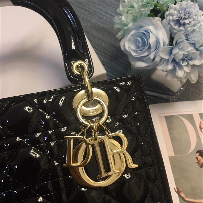 2025228Y700P221320779