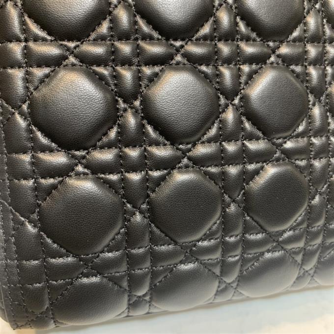 2025228Y700P221321237