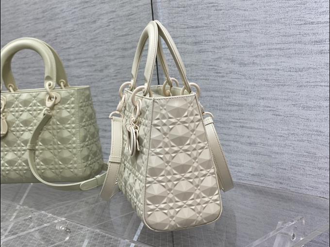 2025228Y700P221321347