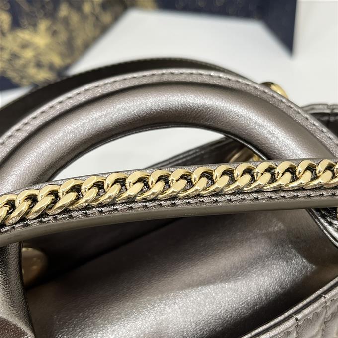 2025228Y700P22441112