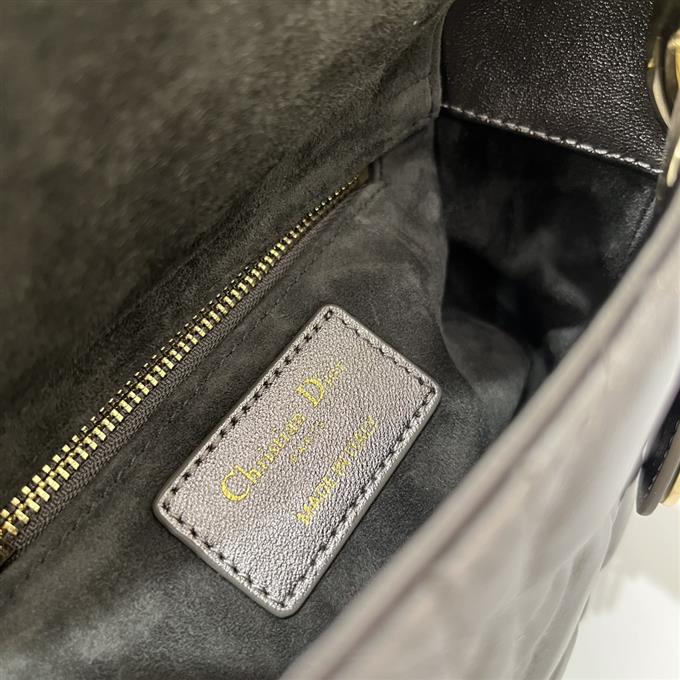 2025228Y700P22441191