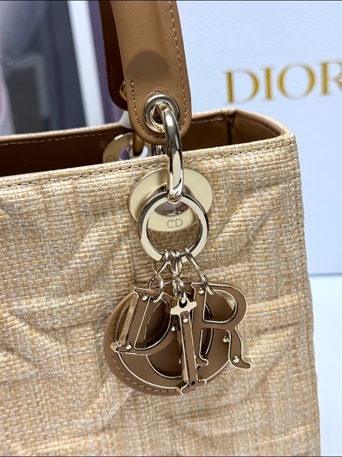 2025228Y720P211352280