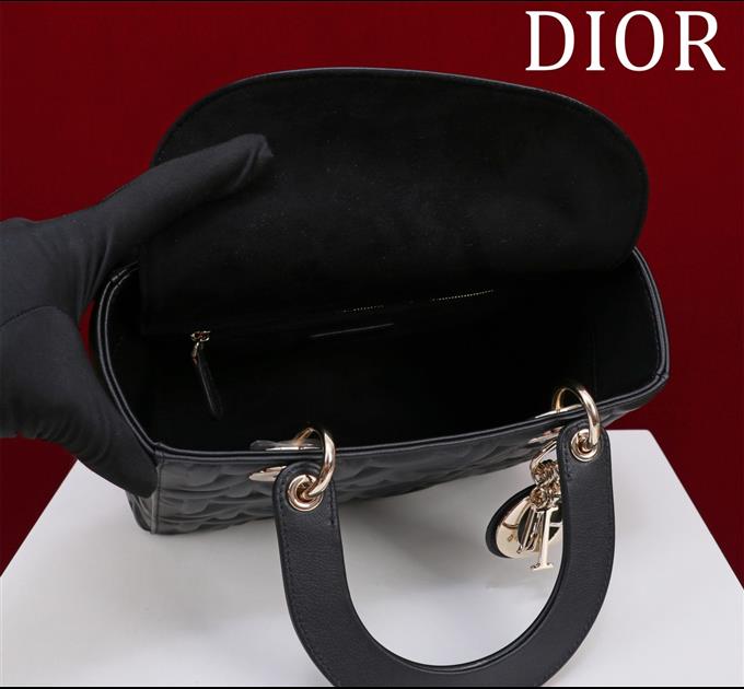 2025228Y750P205723684