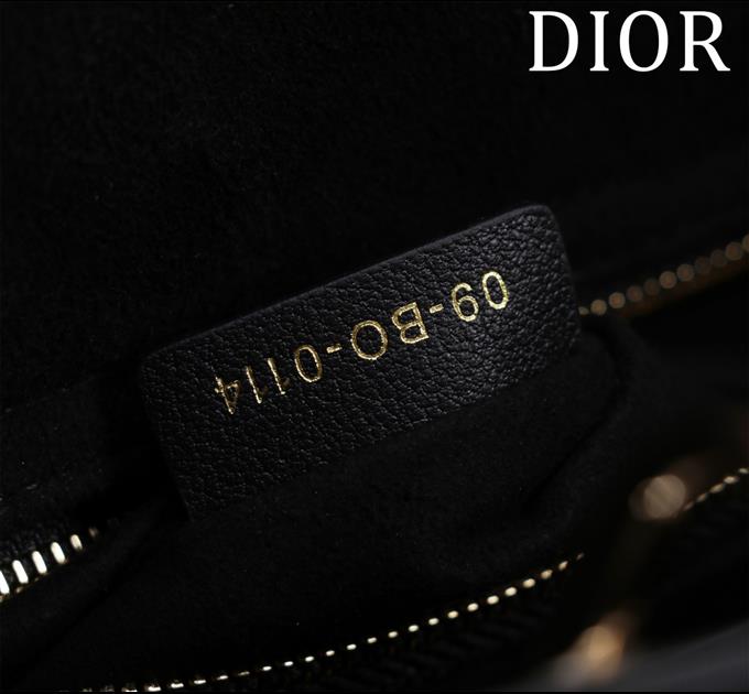 2025228Y750P205723732