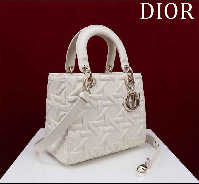 2025228Y750P205723906