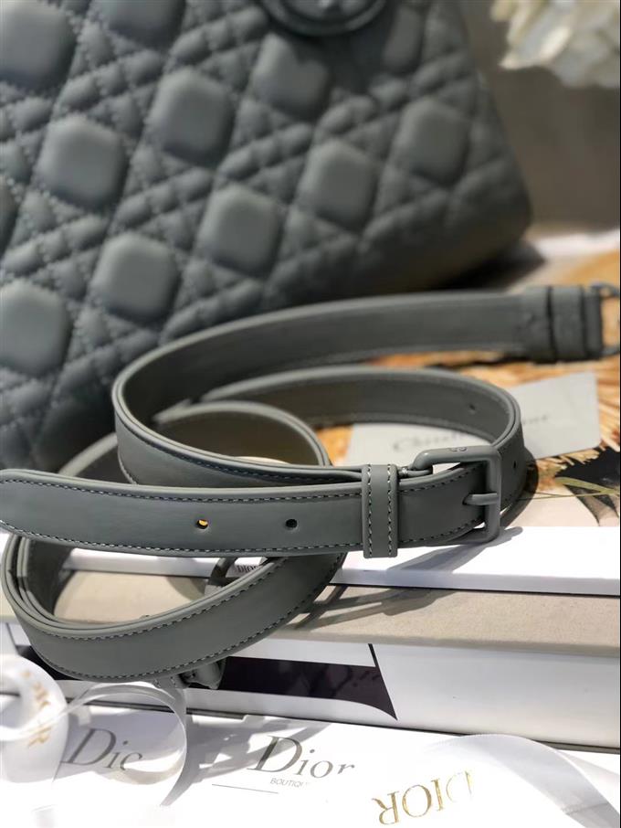 2025228Y750P211352561