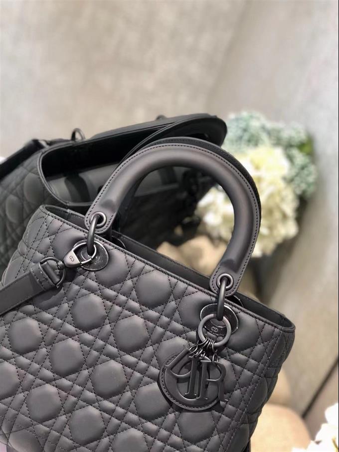 2025228Y750P211352763