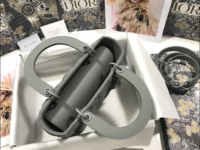 2025228Y750P211353971