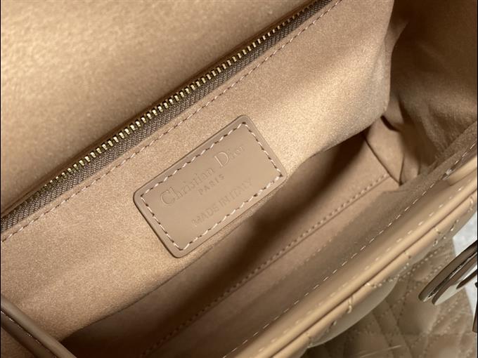 2025228Y750P211354285