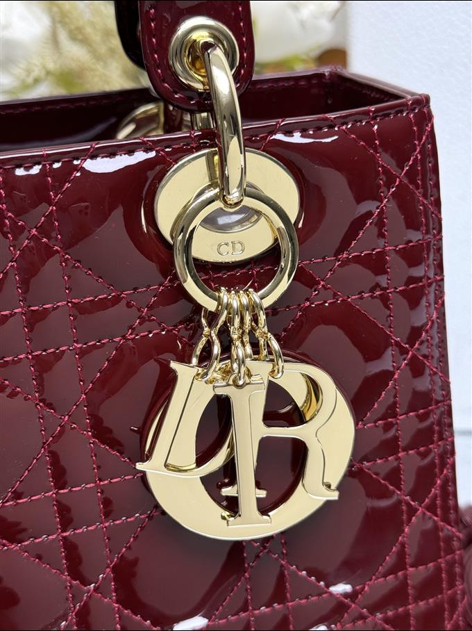 2025228Y750P211358829