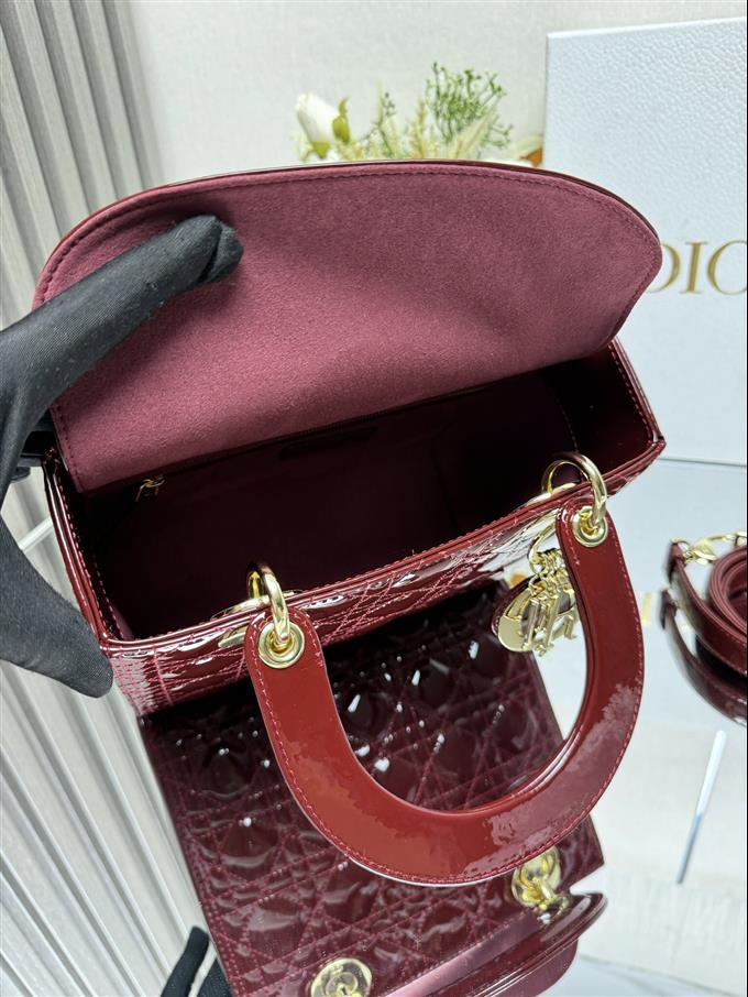 2025228Y750P211358941