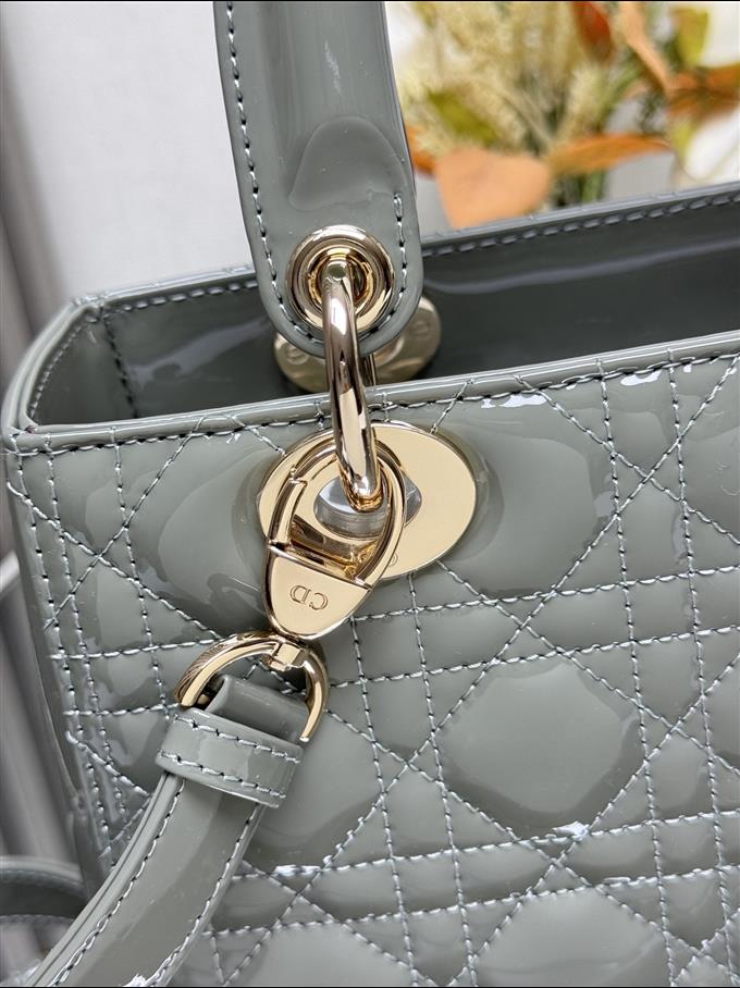 2025228Y750P21135921