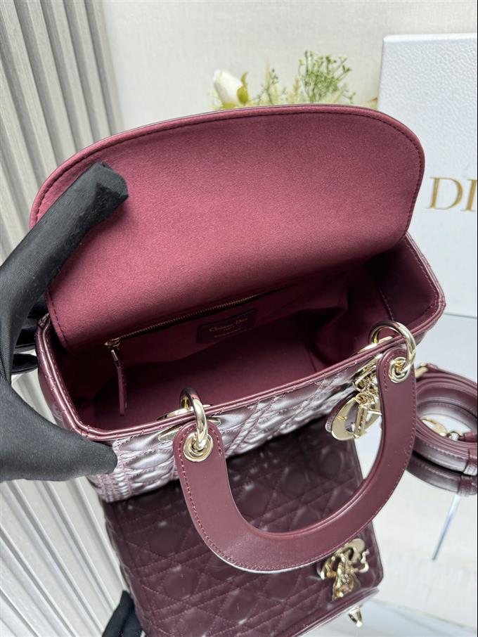 2025228Y750P211359225