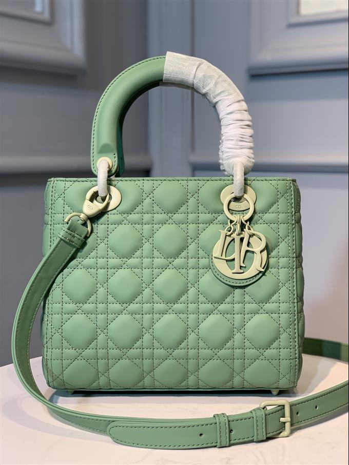 2025228Y750P222255817