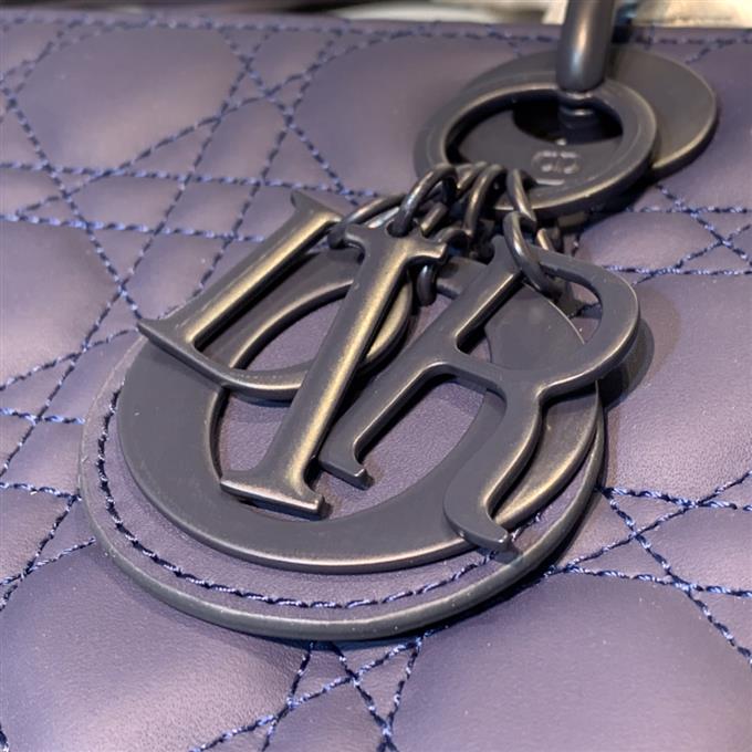 2025228Y750P22225685