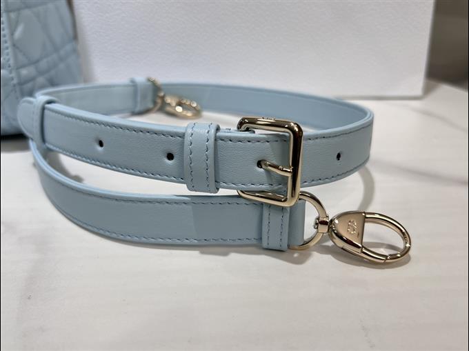 2025228Y800P205724235