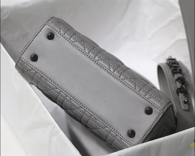 2025228Y750P222550888