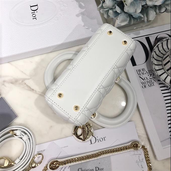 2025228Y600P222946845